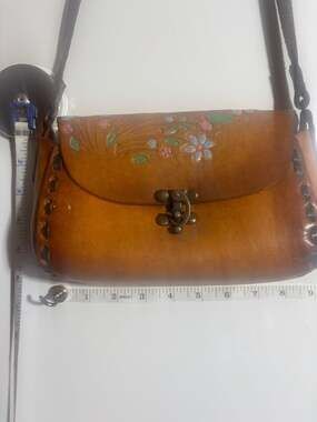 Vtg Hand painted tooled Mexico Leather Floral Crossbody bag